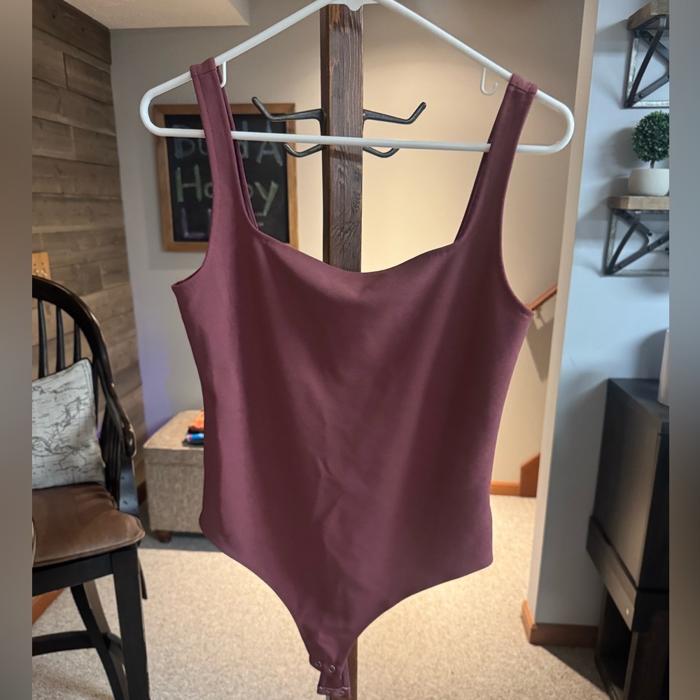 Express Mauve Top M